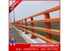 厂家供应三明南平不锈钢桥梁防撞护栏 长乐河道景观护栏安装中