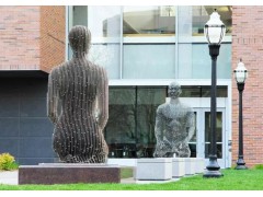 南宁 广场不锈钢镂空人物雕塑 抽象坐姿隐形人物雕塑摆件