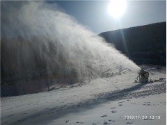 滑雪场零度环境造雪设备 人工造雪机大排量造雪操作流程