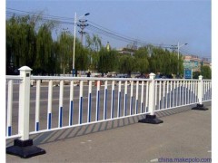 潮州机动车隔离栏 公路阻隔护栏 汕尾人行道栏杆价格